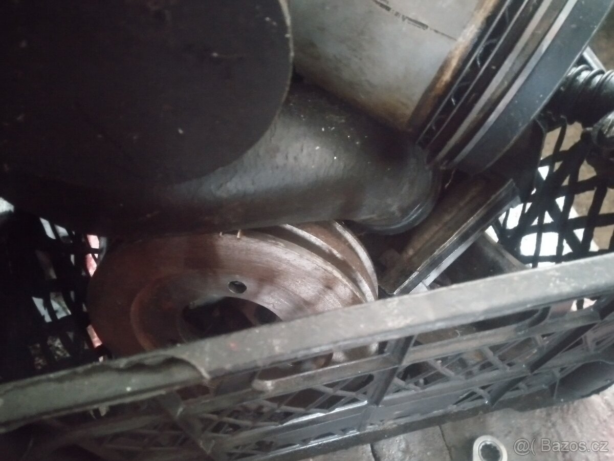 motor volha gaz 24,nebo uaz ,ne aro - 10