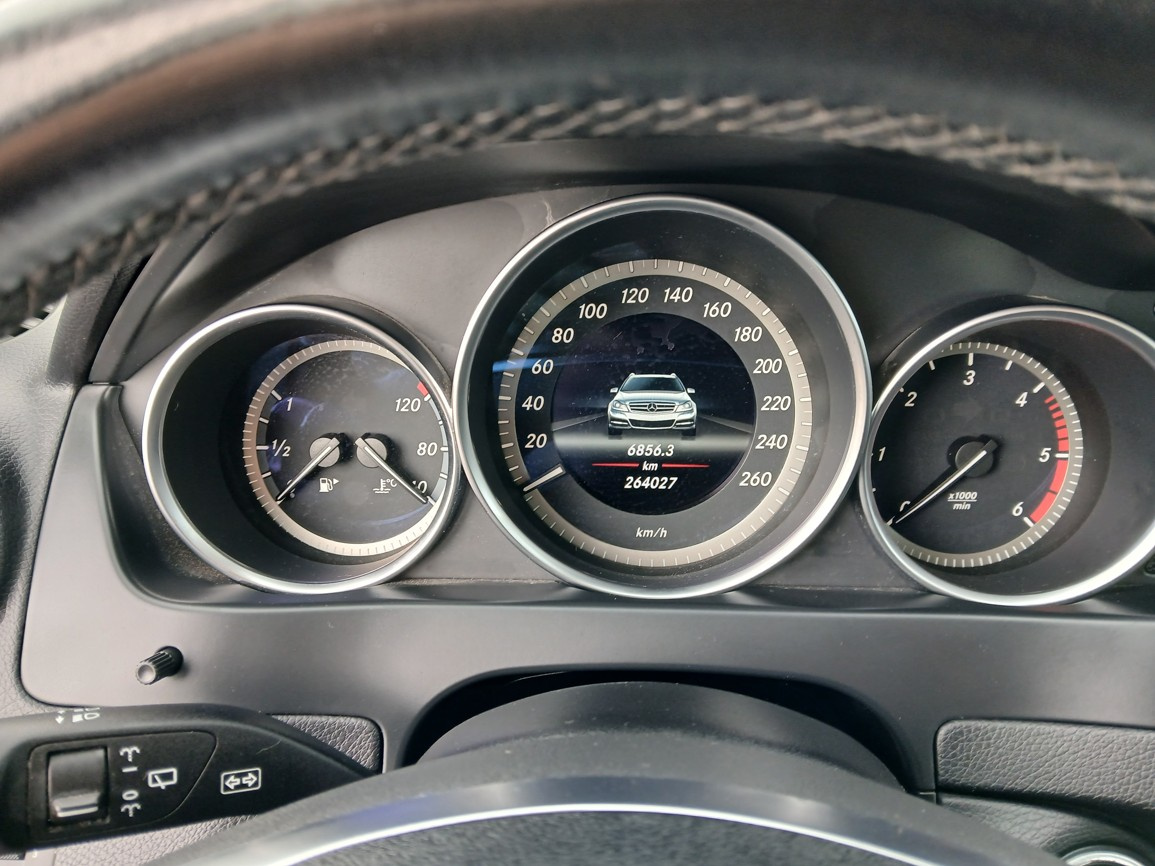 Mercedes C 180 CDi Blueefficiency - 10