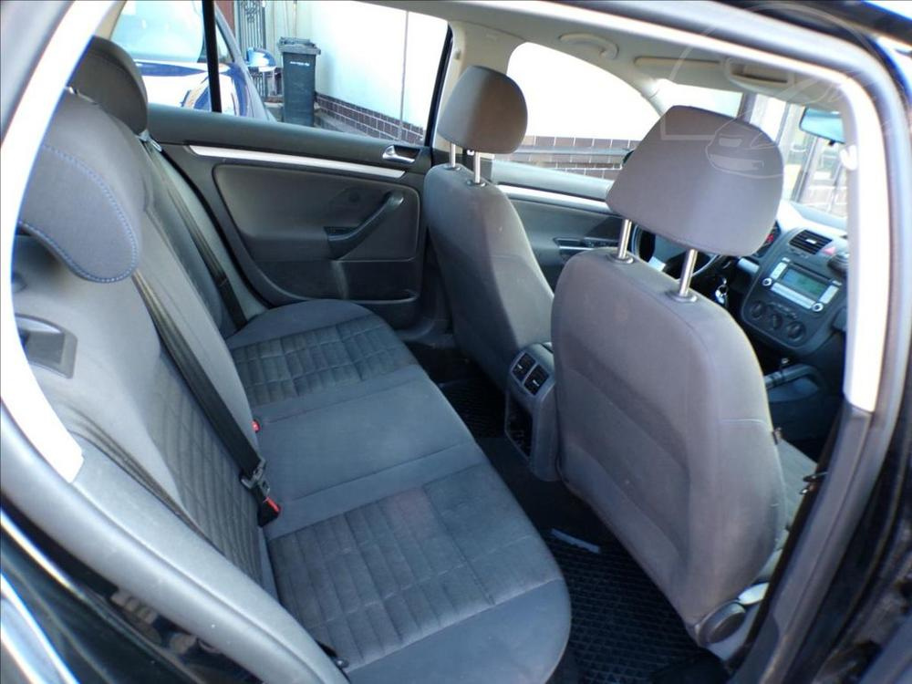 VW Golf 1,6 MPI KLIMATIZACE-Hned odjíždíte - 10