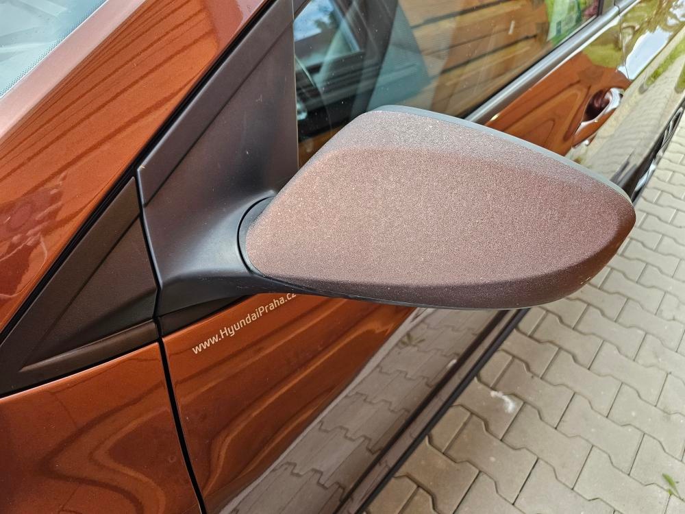 Hyundai i30 kombi benzín 1,6 - 10