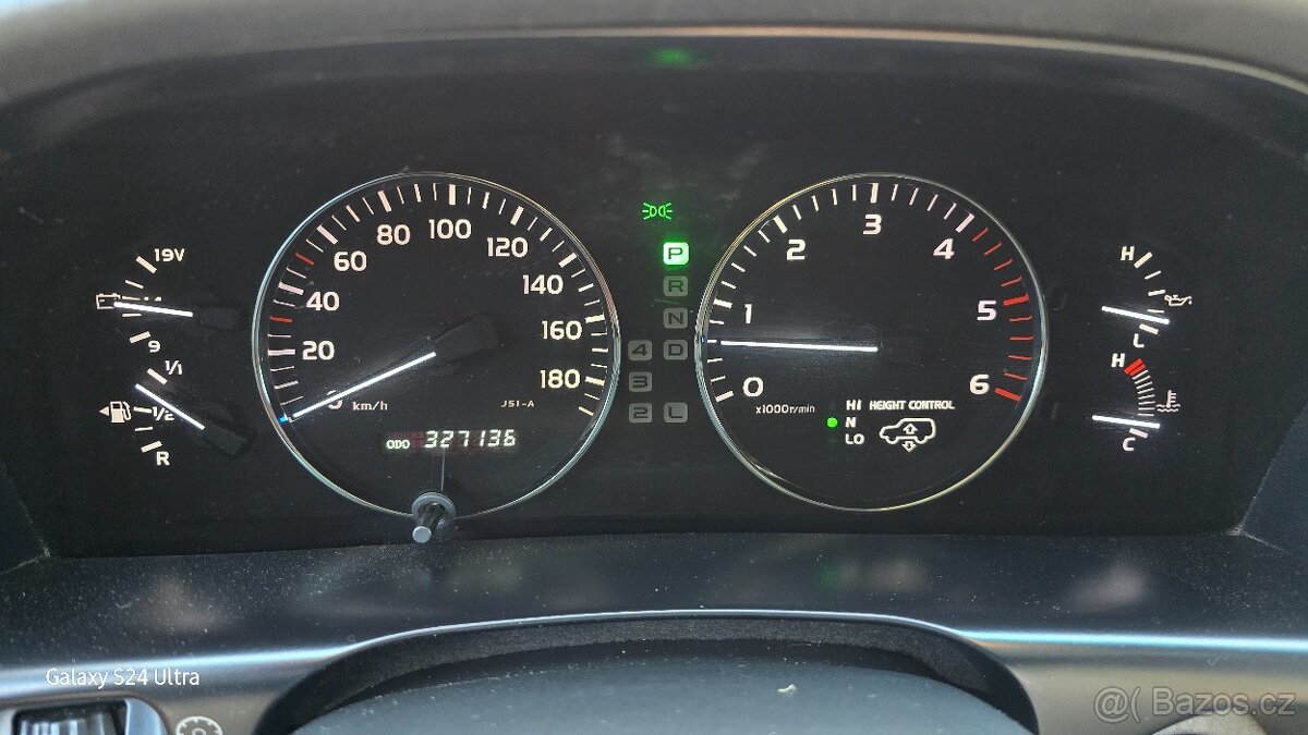 Toyota Land Cruiser 100 - 10