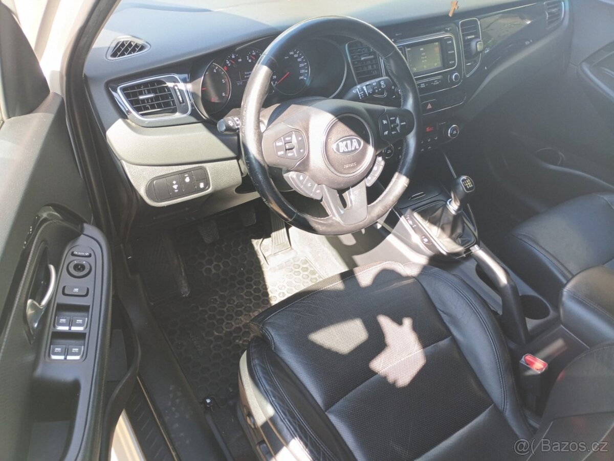 Kia Carens C7D31 - 10