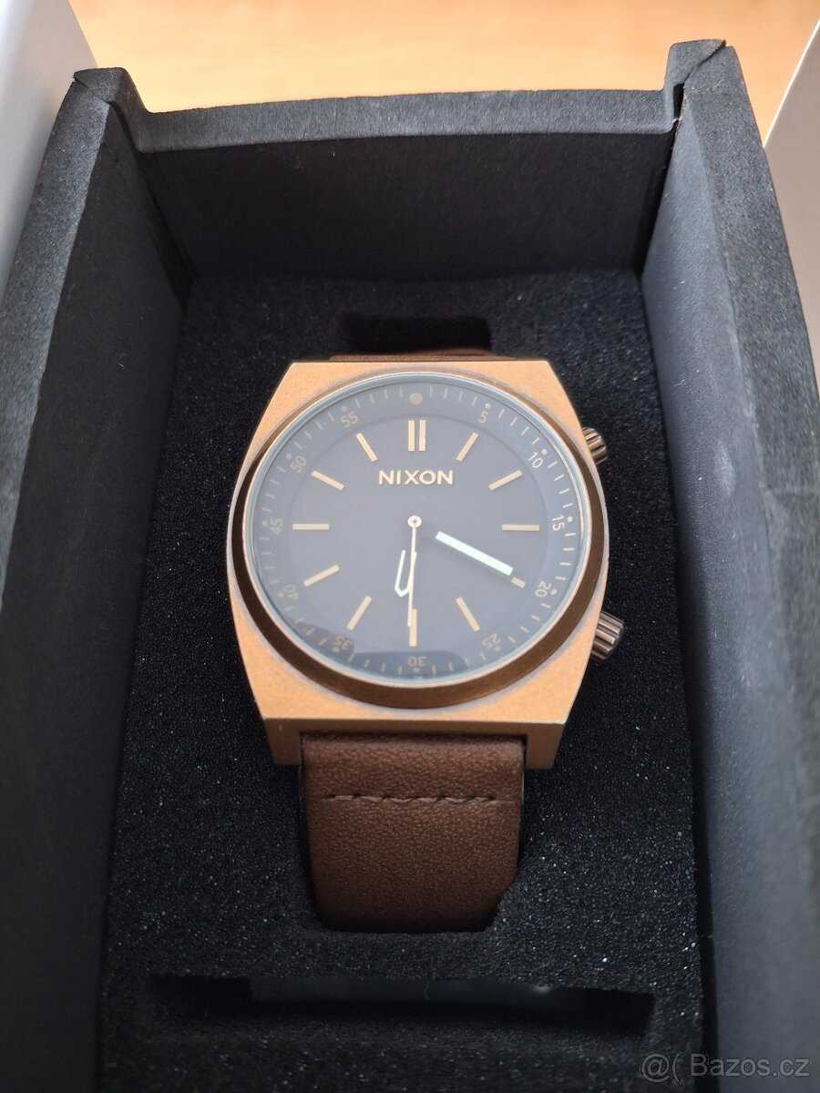 hodinky Nixon Brigade Leather WOLF PACK - 10