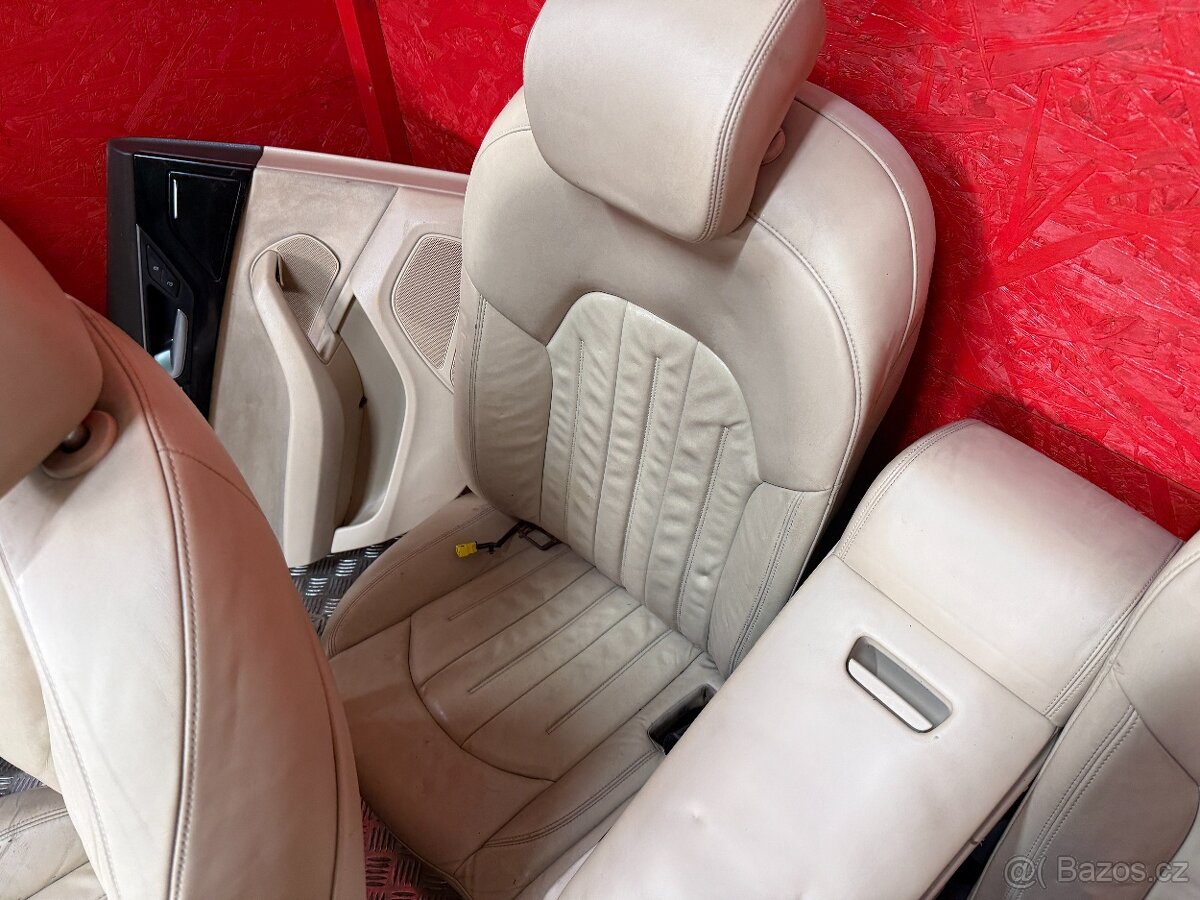SEDAČKY AUDI A8 4H D4 - 10
