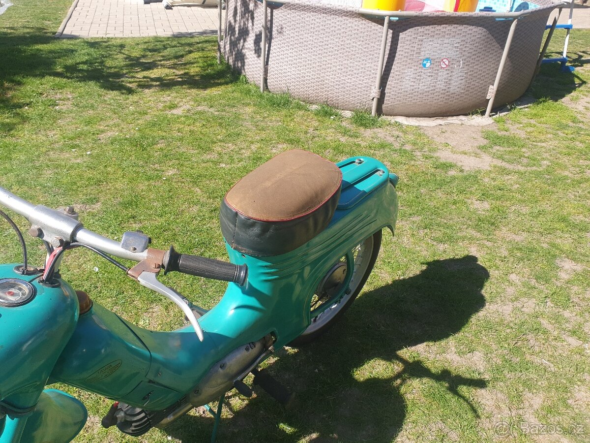 Jawa 555 - 10