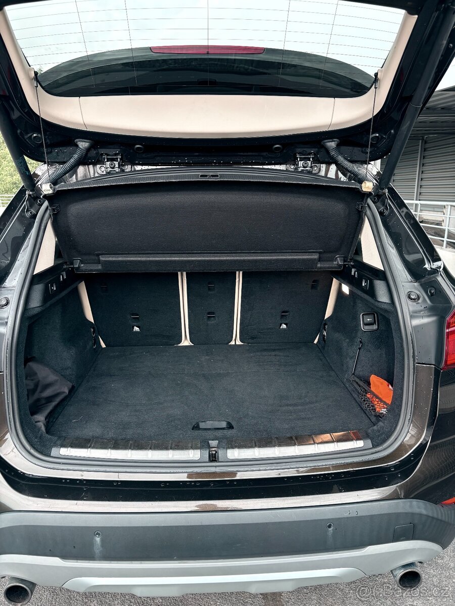 BMW X1, x25d, 170kW, CZ, NAV, PANO - 10