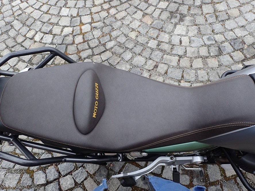 MOTO GUZZI V 85 TT E5 - 10