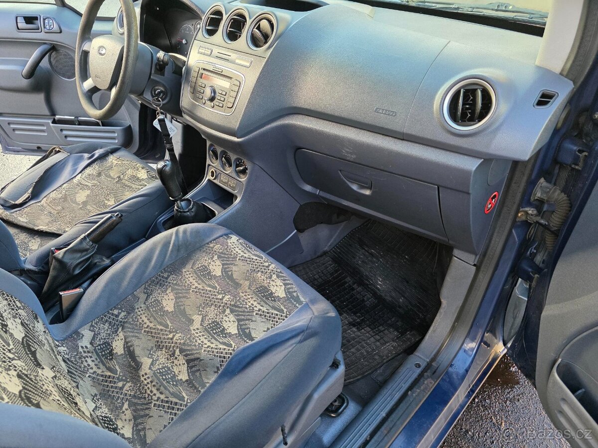 Prodám Ford Transit Connect - 10