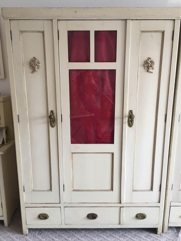 Starožitná ložnice Ludvík XVI 2 skříně a 2 postele - 10