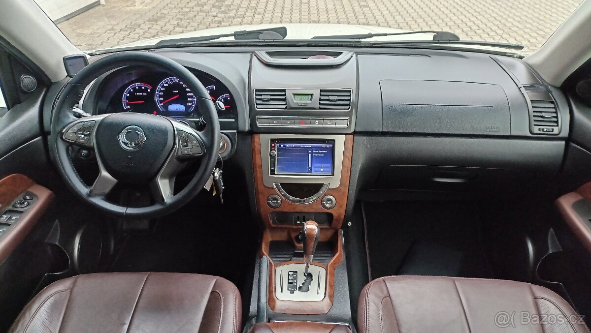SSANGYONG REXTON RX 220e-Xdi 7 míst 2018 perfektní - 10
