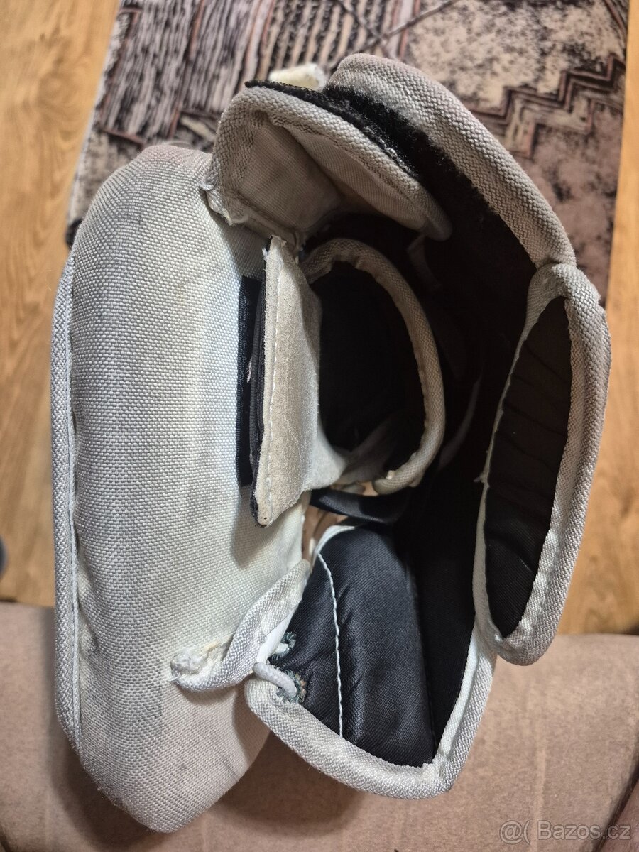 Lapačka brankářská seniorská levá ruka - 10