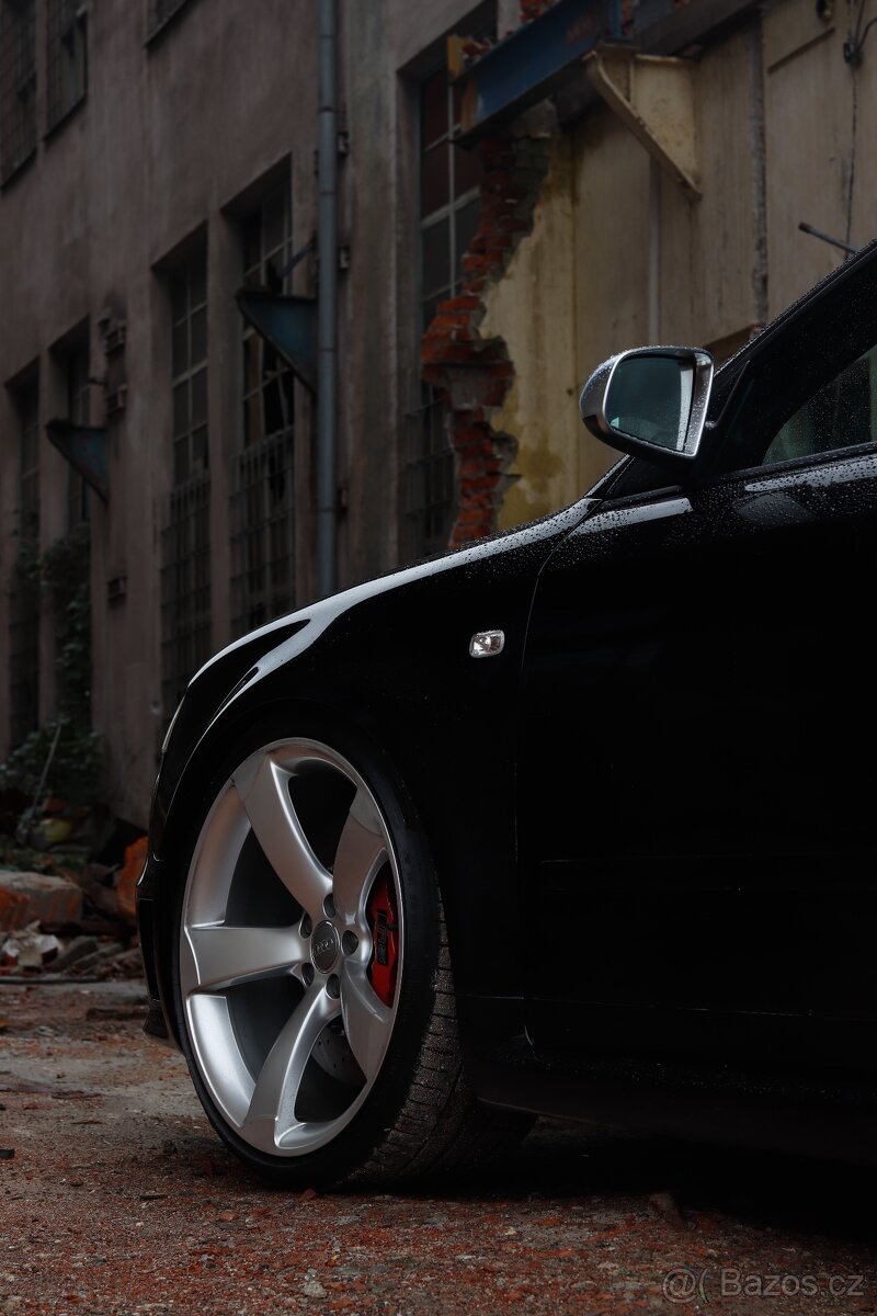 Audi RS4 avant b7 - 10