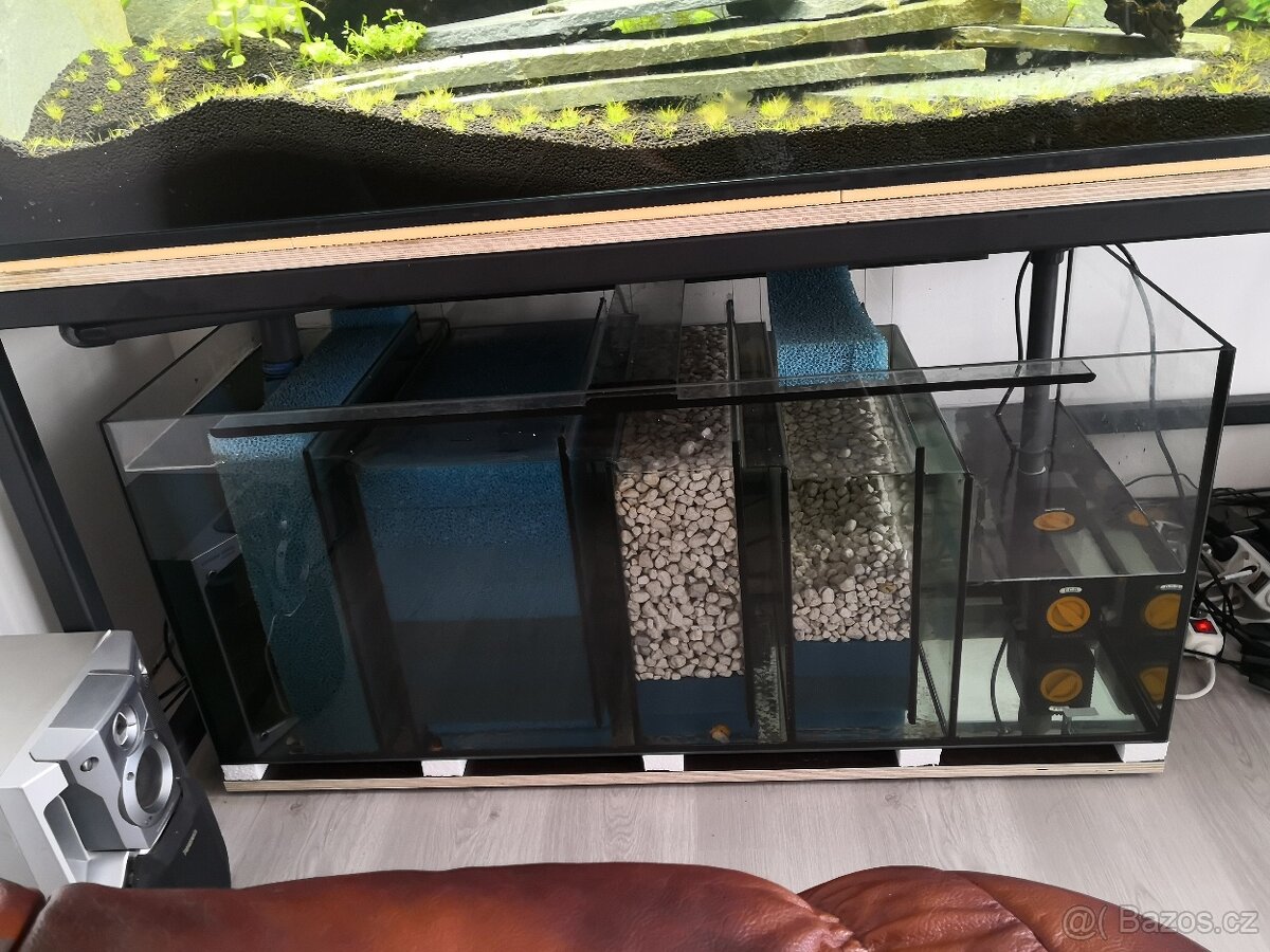 Akvárium cca 900litrů - 10