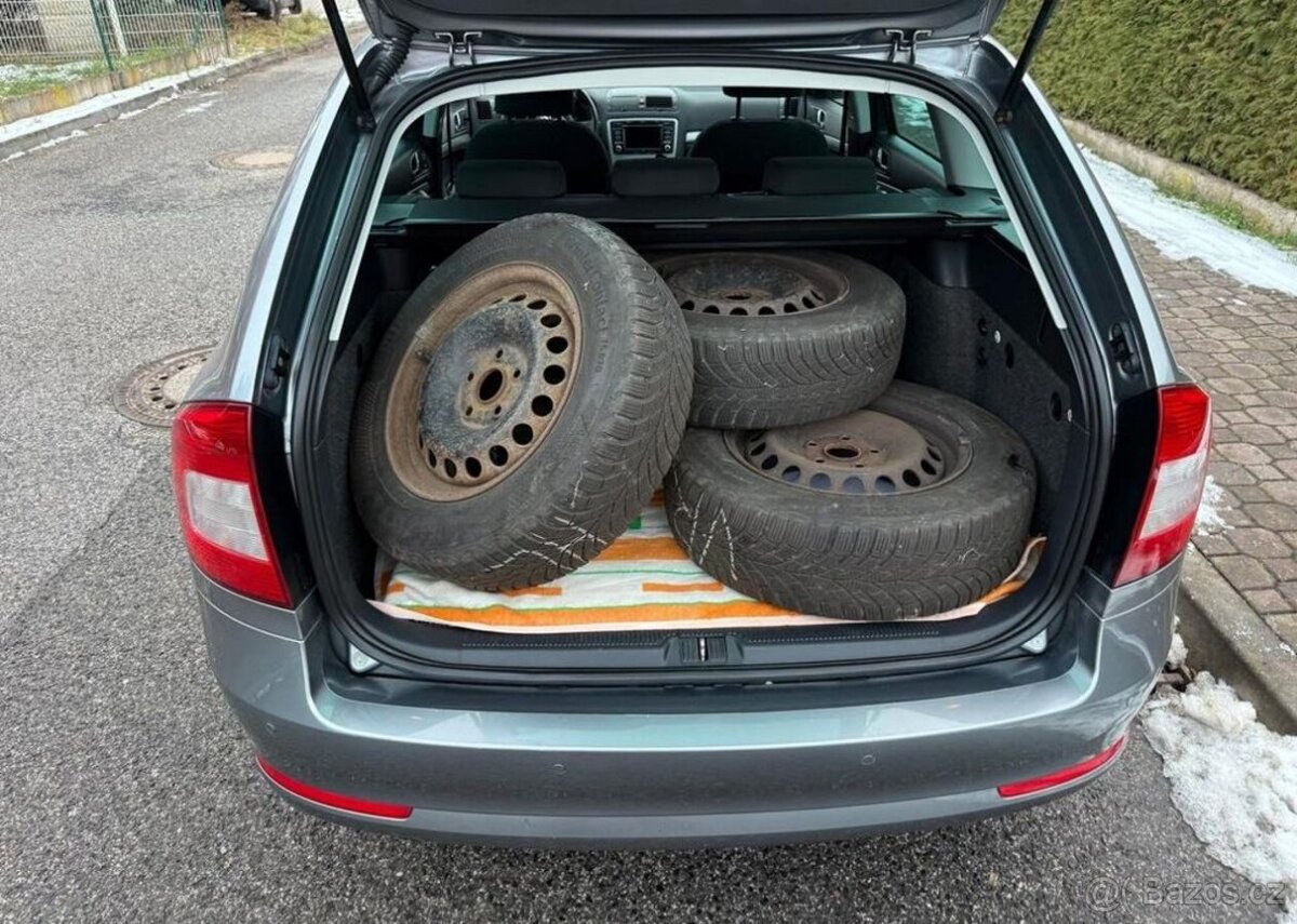 Škoda Octavia 1,4TSi/90kw ,serviska nová STK benzín - 10