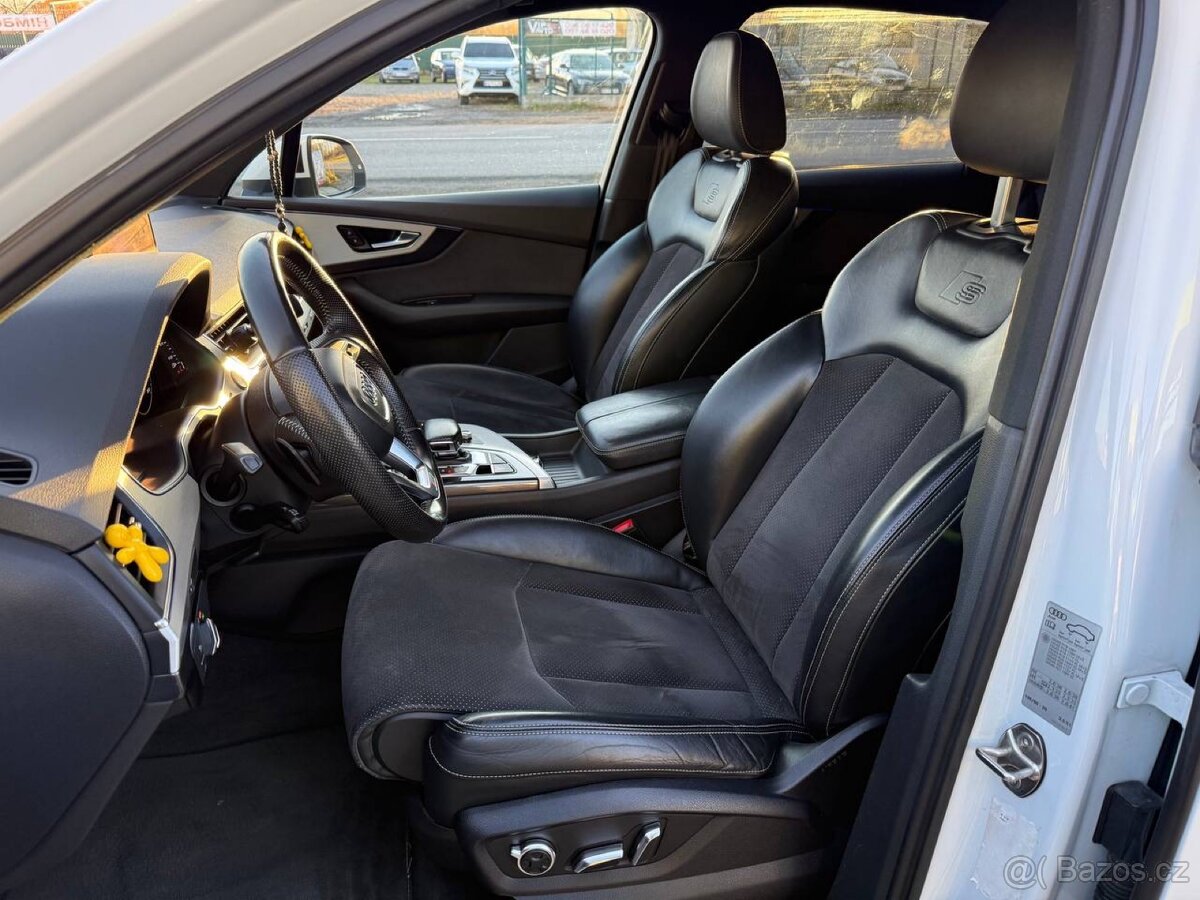 Audi Q7 S-line - 10
