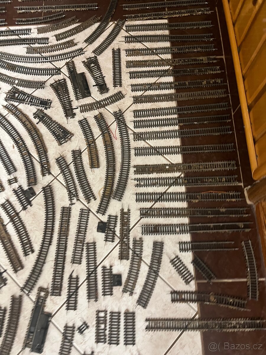 Set 1 poškozených kolejí tt - 10