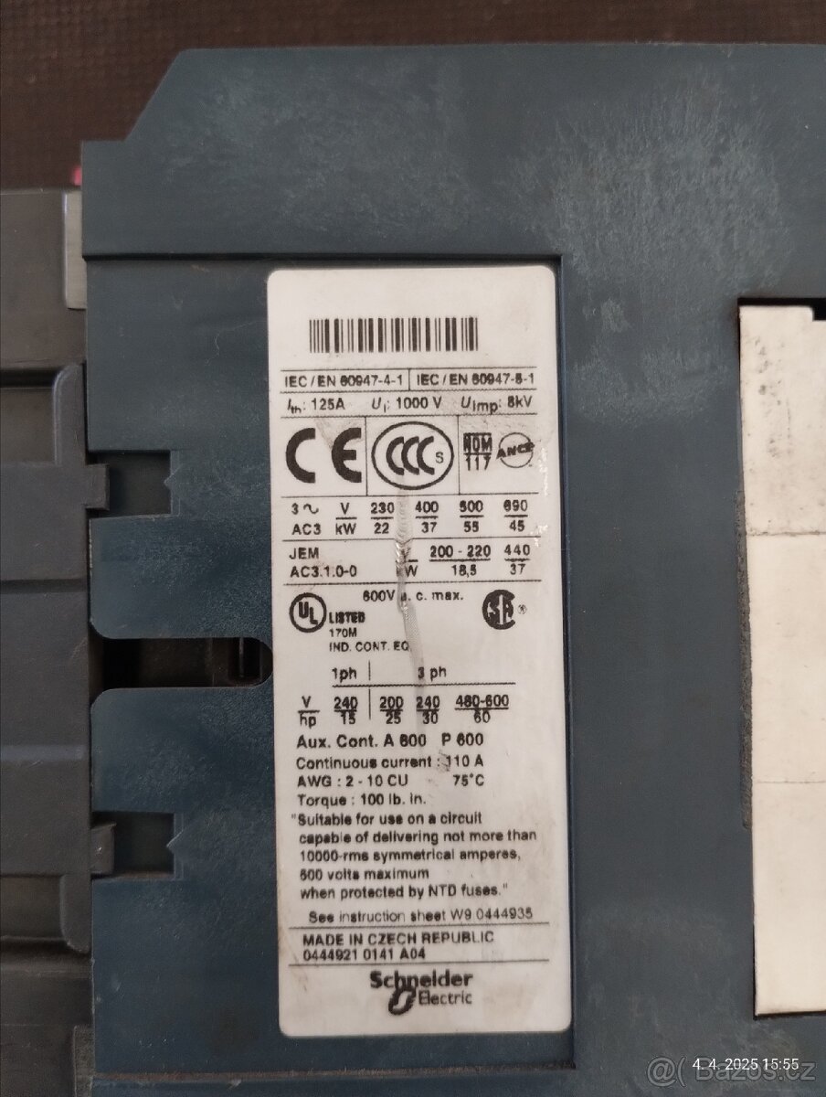 Elektroinstalační materiál - 10