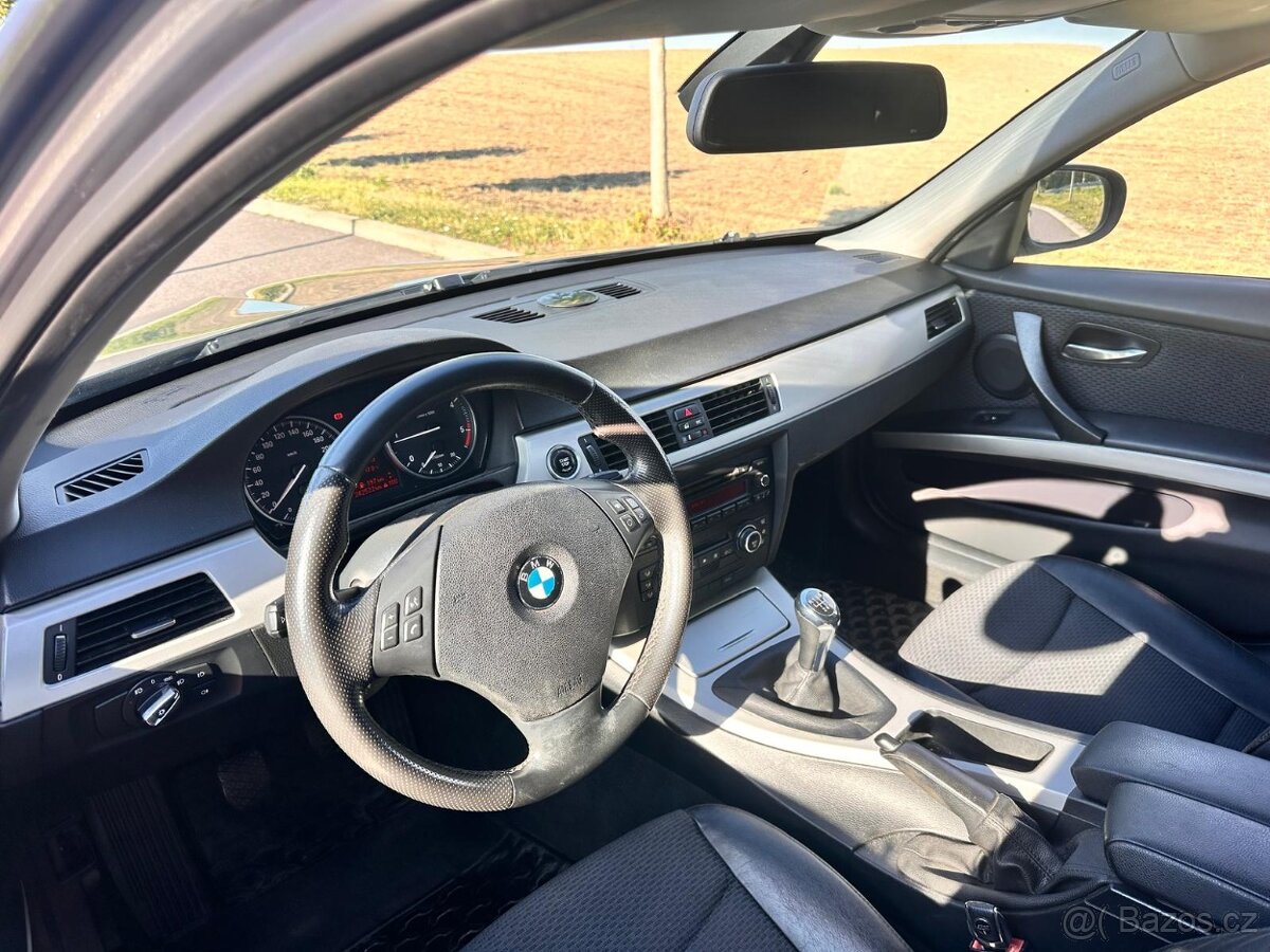BMW e90 320d facelift - 10