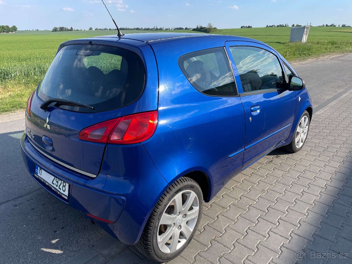 Mitsubishi Colt 1,2i najeto 80000km Klima - 10