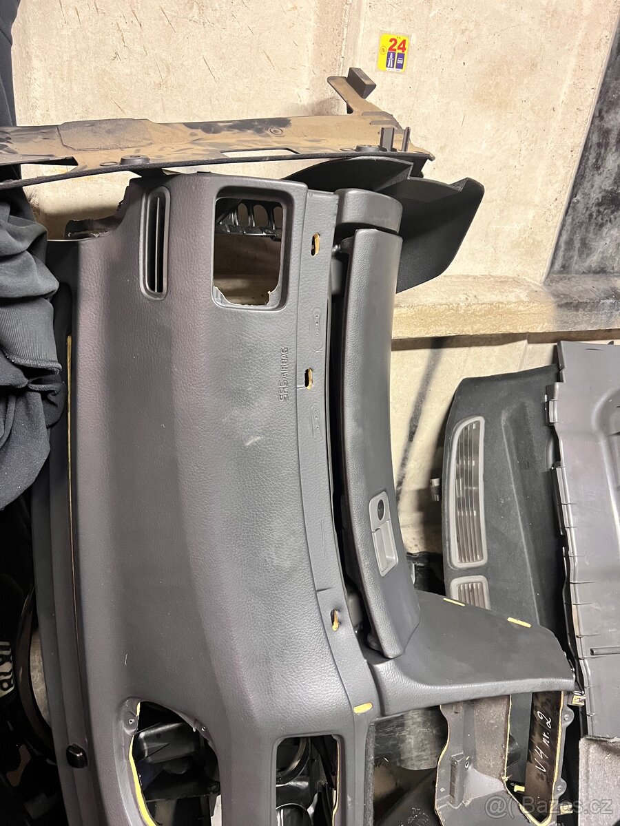 Černé sedačky Volvo S80 - 10