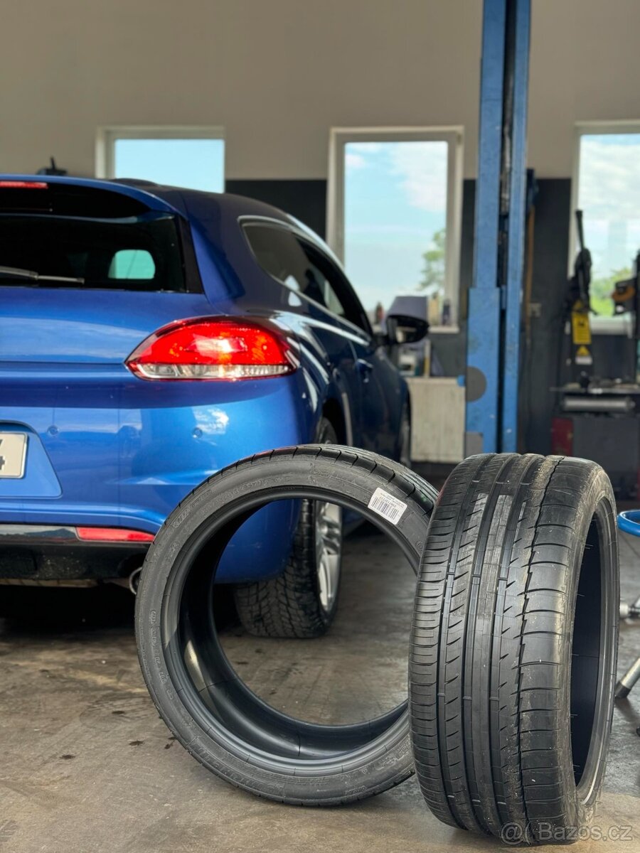 VW Scirocco 2.0 R TSI 195 kw, 2010, manuál - 10