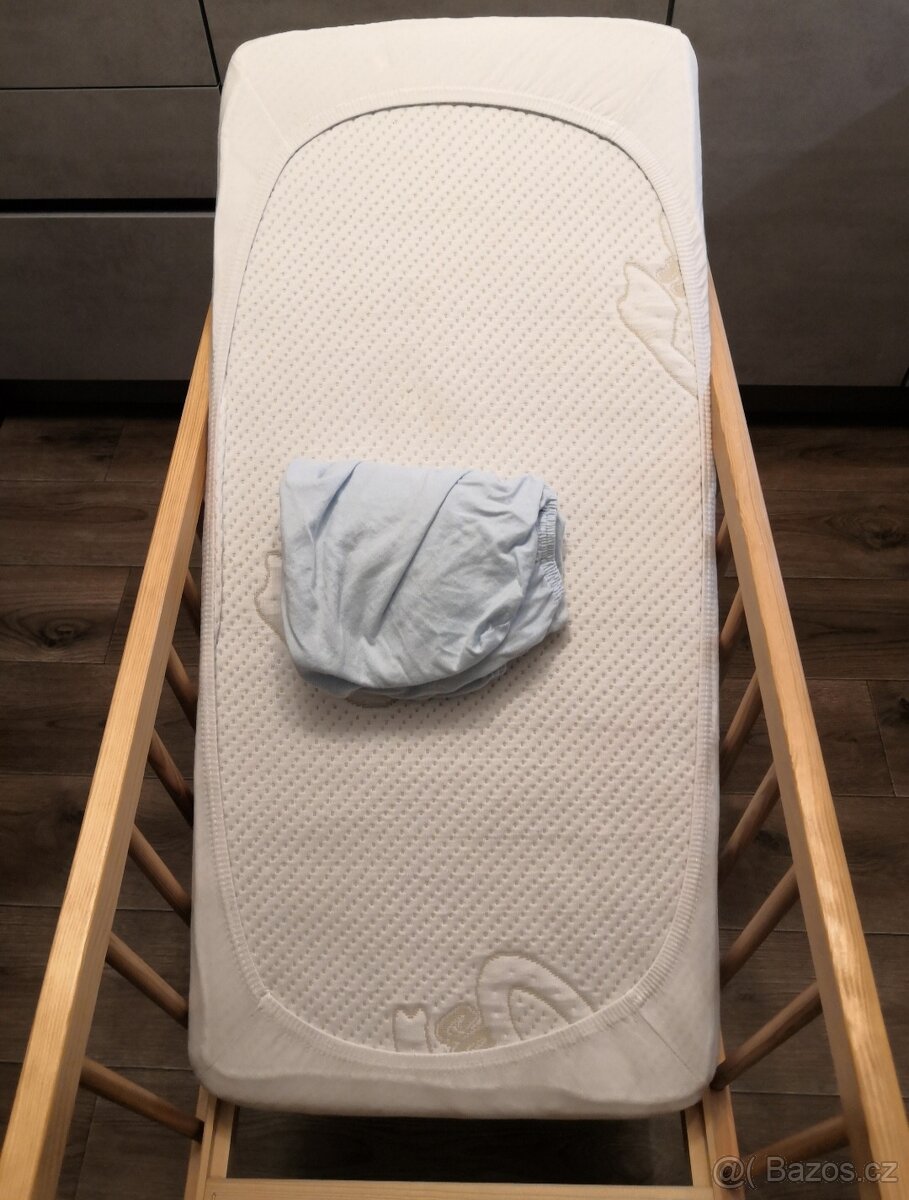 Prodám detskou postylku 90x40 cm - 10
