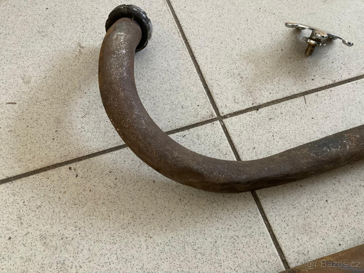 JAWA Speciál - kastlík - matice - hvězda - kolena - výfuk - 10