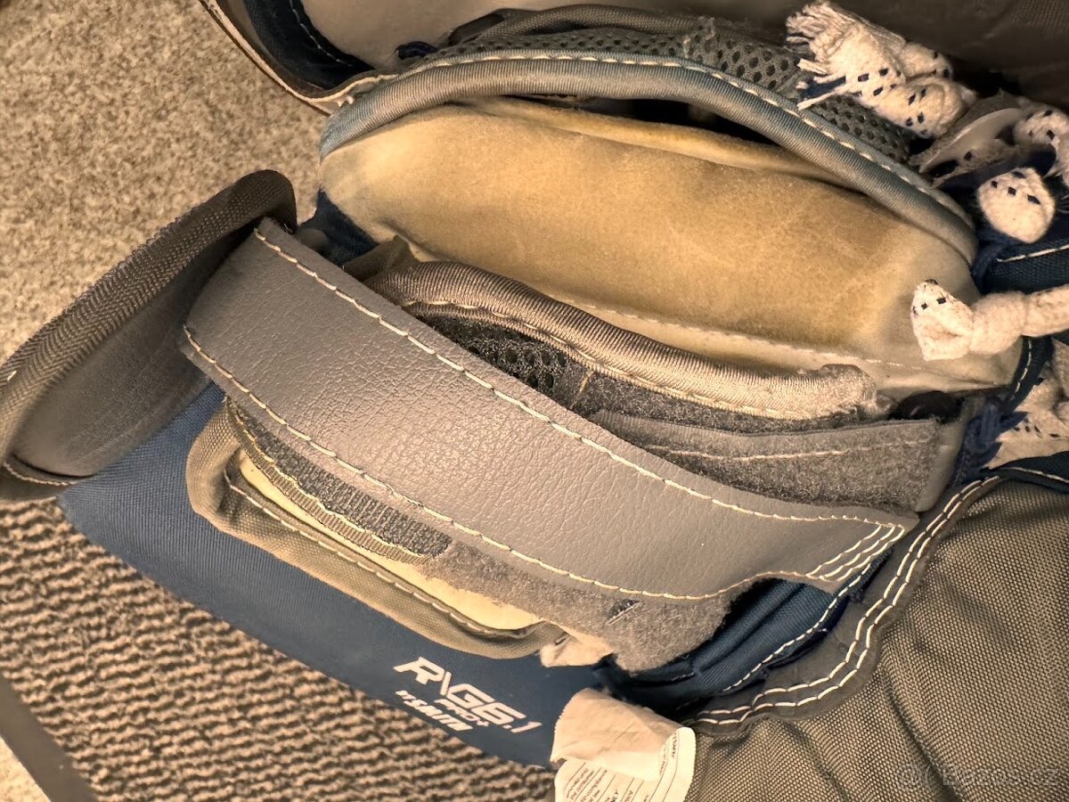 LAPAČKA A VYRÁŽEČKA WARRIOR RITUAL R/G6.1 SR - 10