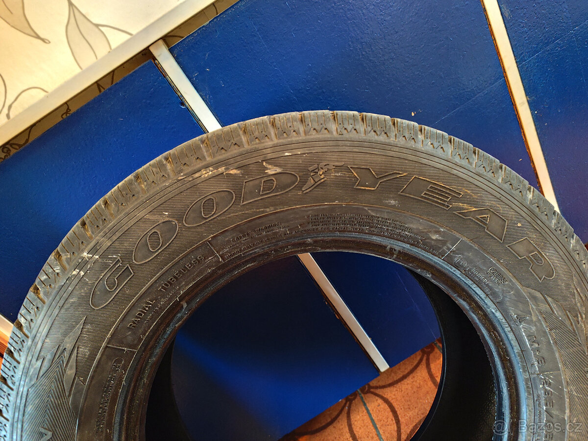 235/65R16C 117/115R - 10
