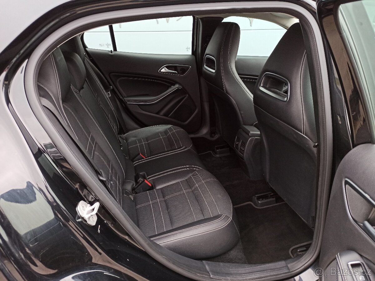 MERCEDES-BENZ GLA 220D 130kW 4MATIC ČR - 10