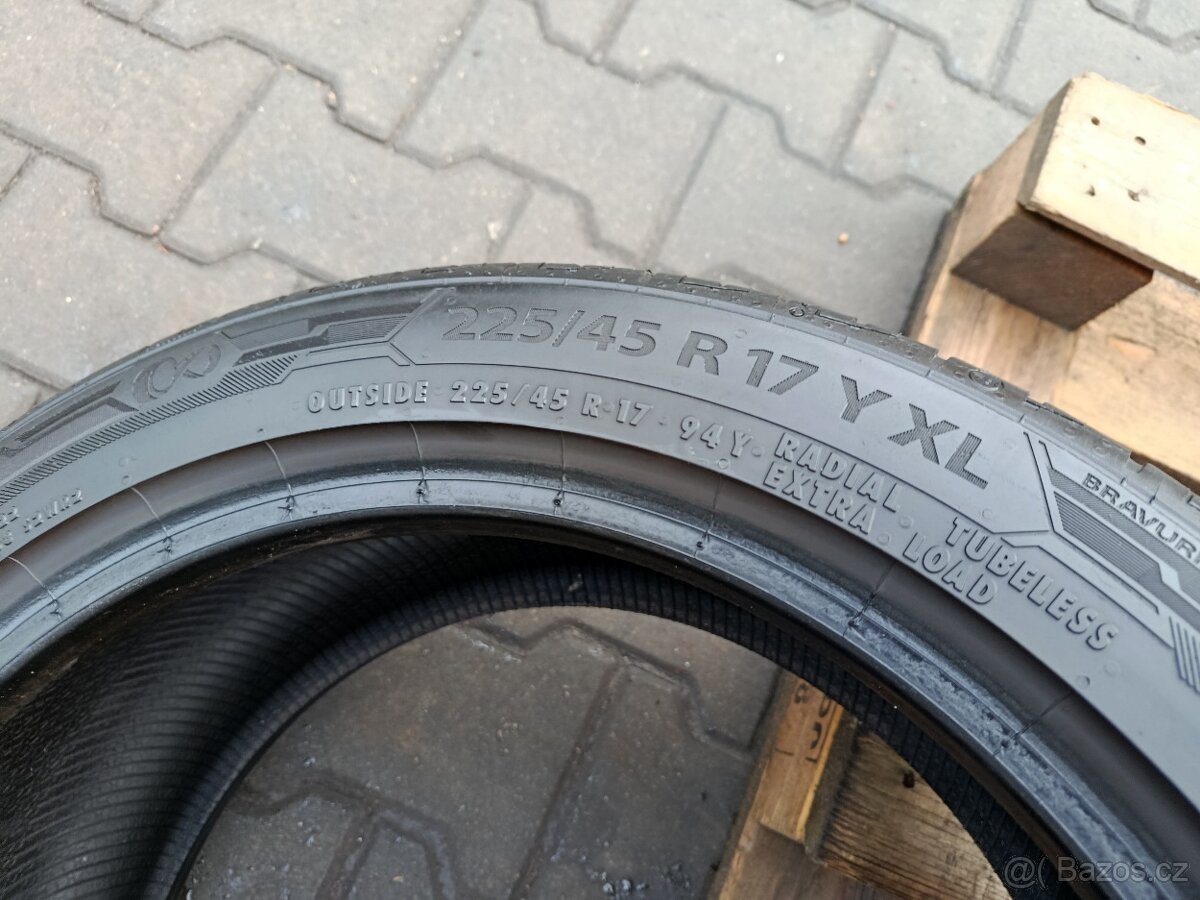 225/45/17 letní pneu barum - 10