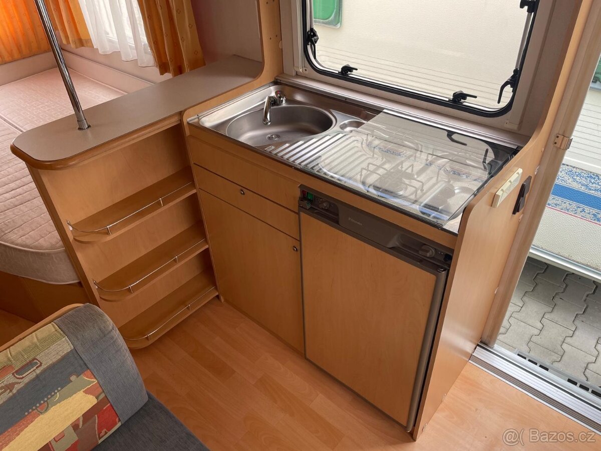 Delta Euroliner 440, 4 osoby, bojler, stan, fr.postel - 10