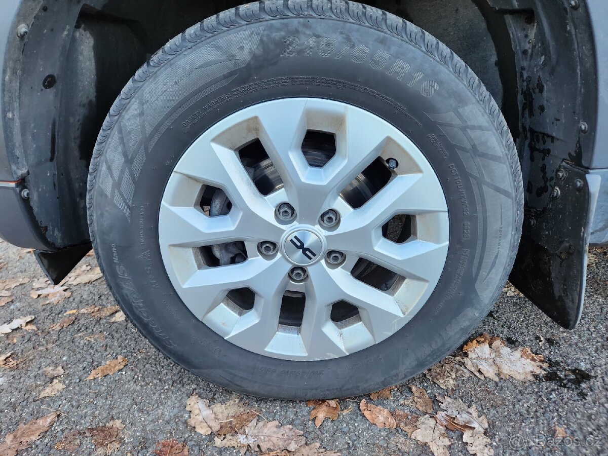 Dacia Duster 1.0 TCe 100 LPG 4x2 2023 - 10