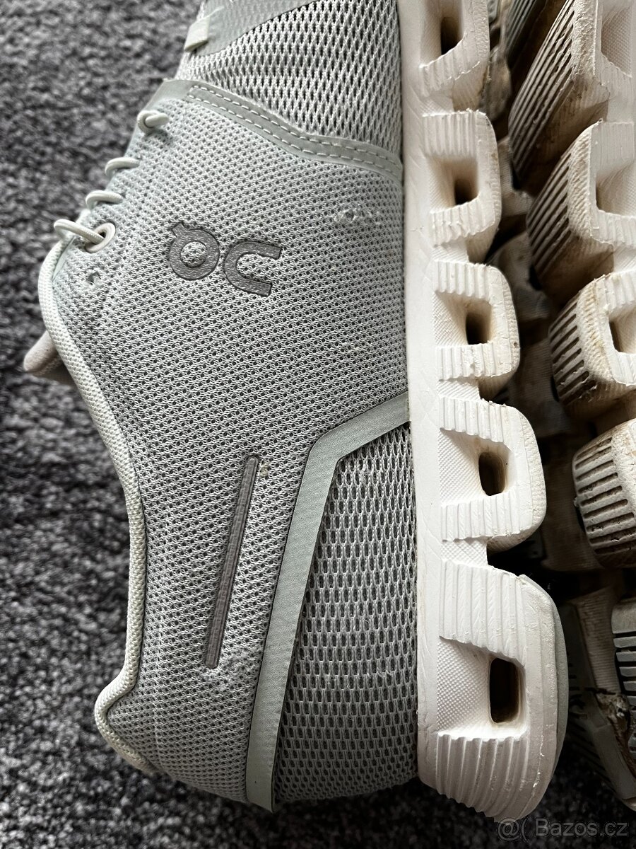 17x boty On Running Cloud vel 44 - 44,5 - 45 - 10