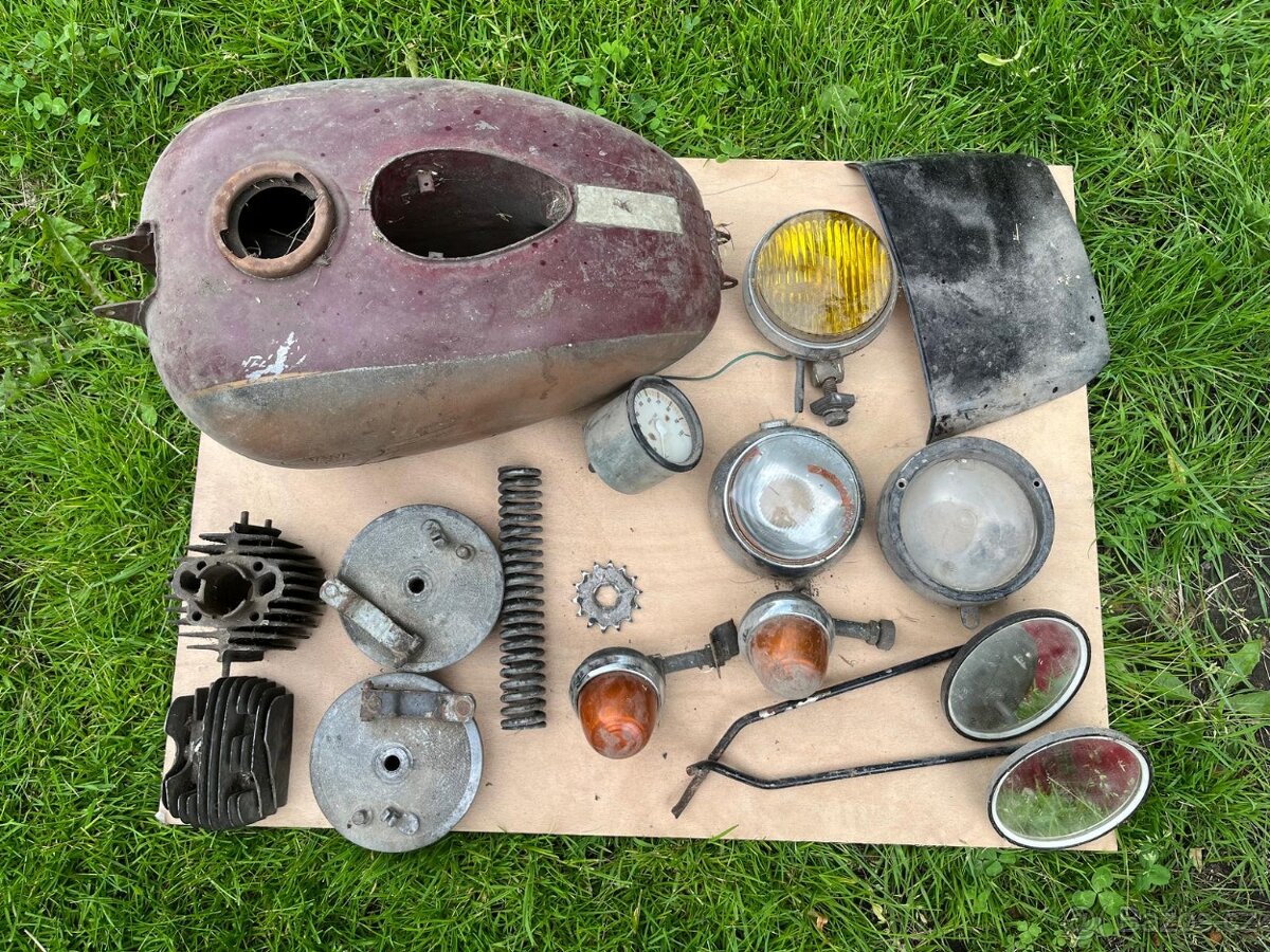 Jawa různé věci - 10