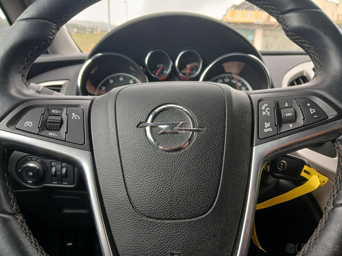 Opel Astra Com 1.6i Jen 98.000 Km serviska - 10