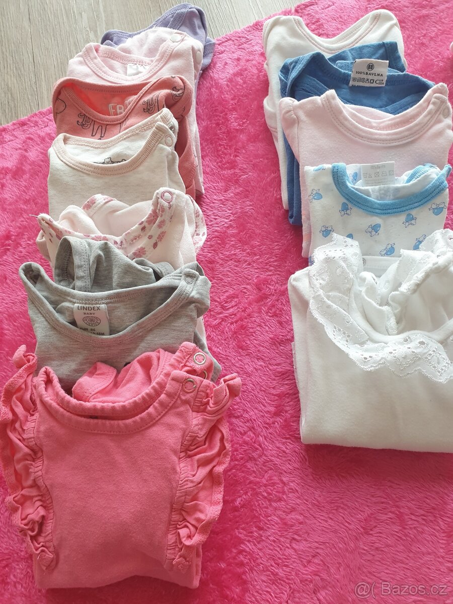 Set dívčího oblečení - 10