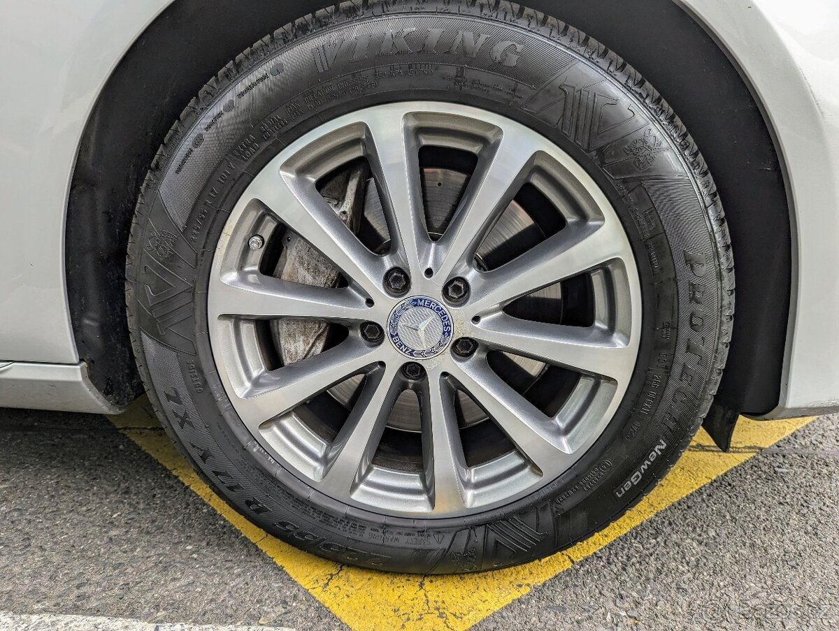 Mercedes-Benz Třídy E, 2016, 350d, DPH,vzduch,PANO - 10