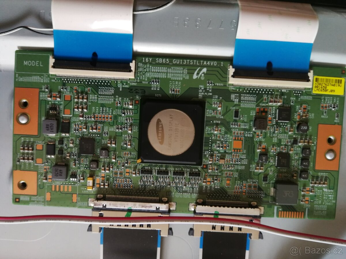 TV Hisense H65M7000 na ND, prasklý displej - 10