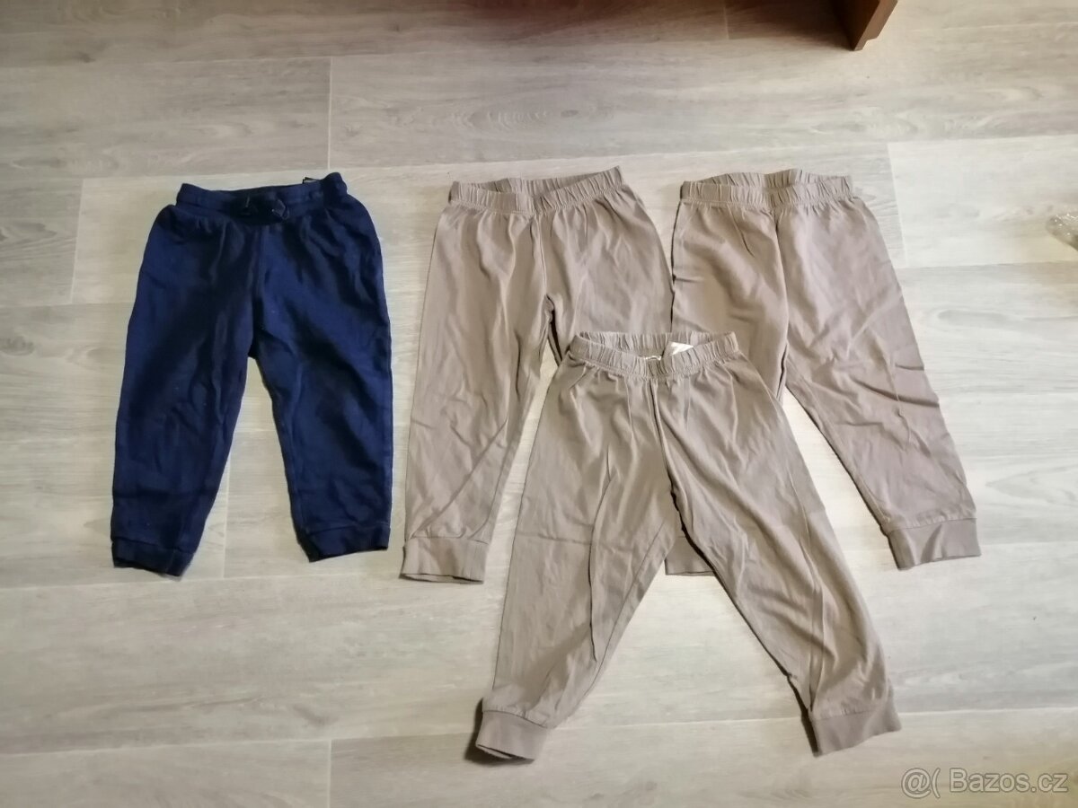 Prodám body, dupačky, overaly, čepicky - 10