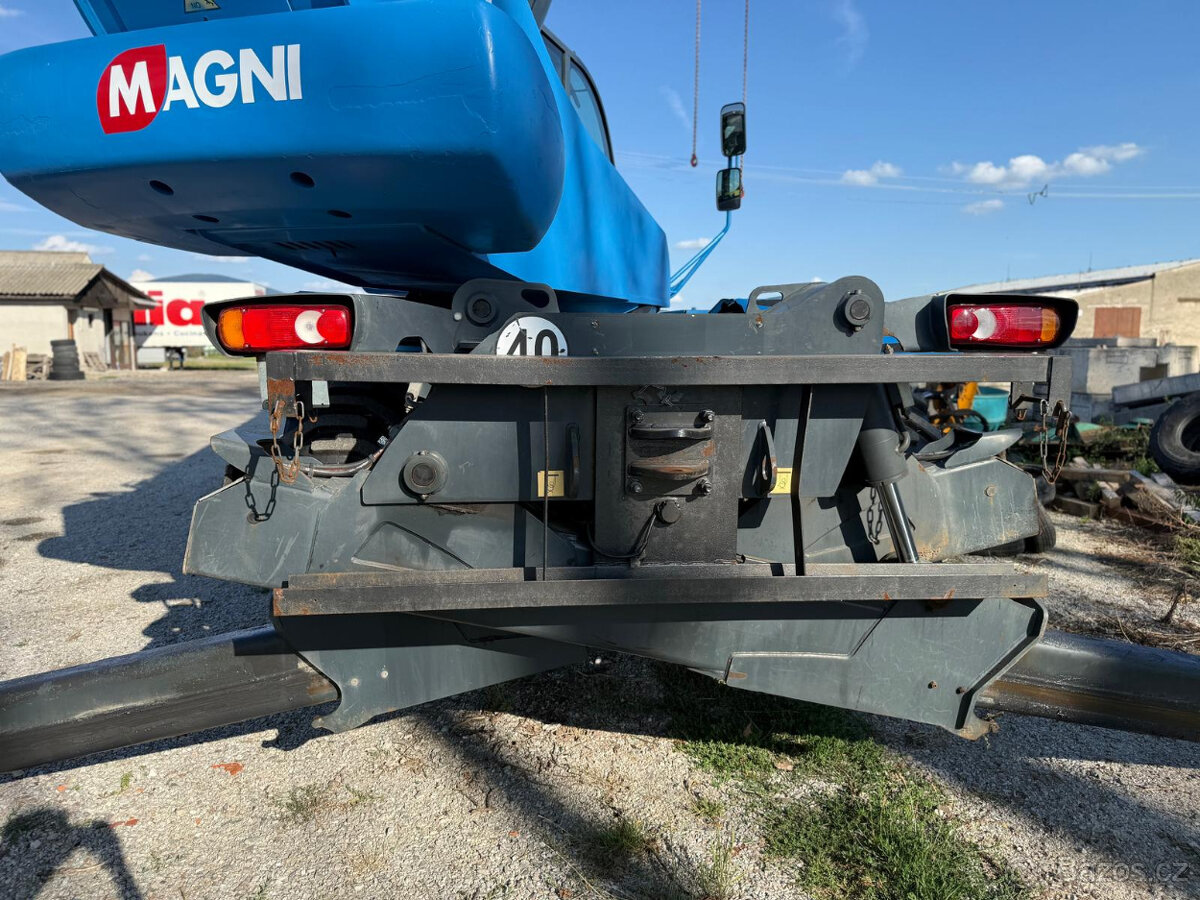 Otočný teleskopický manipulátor MAGNI RTH5.30S - 10