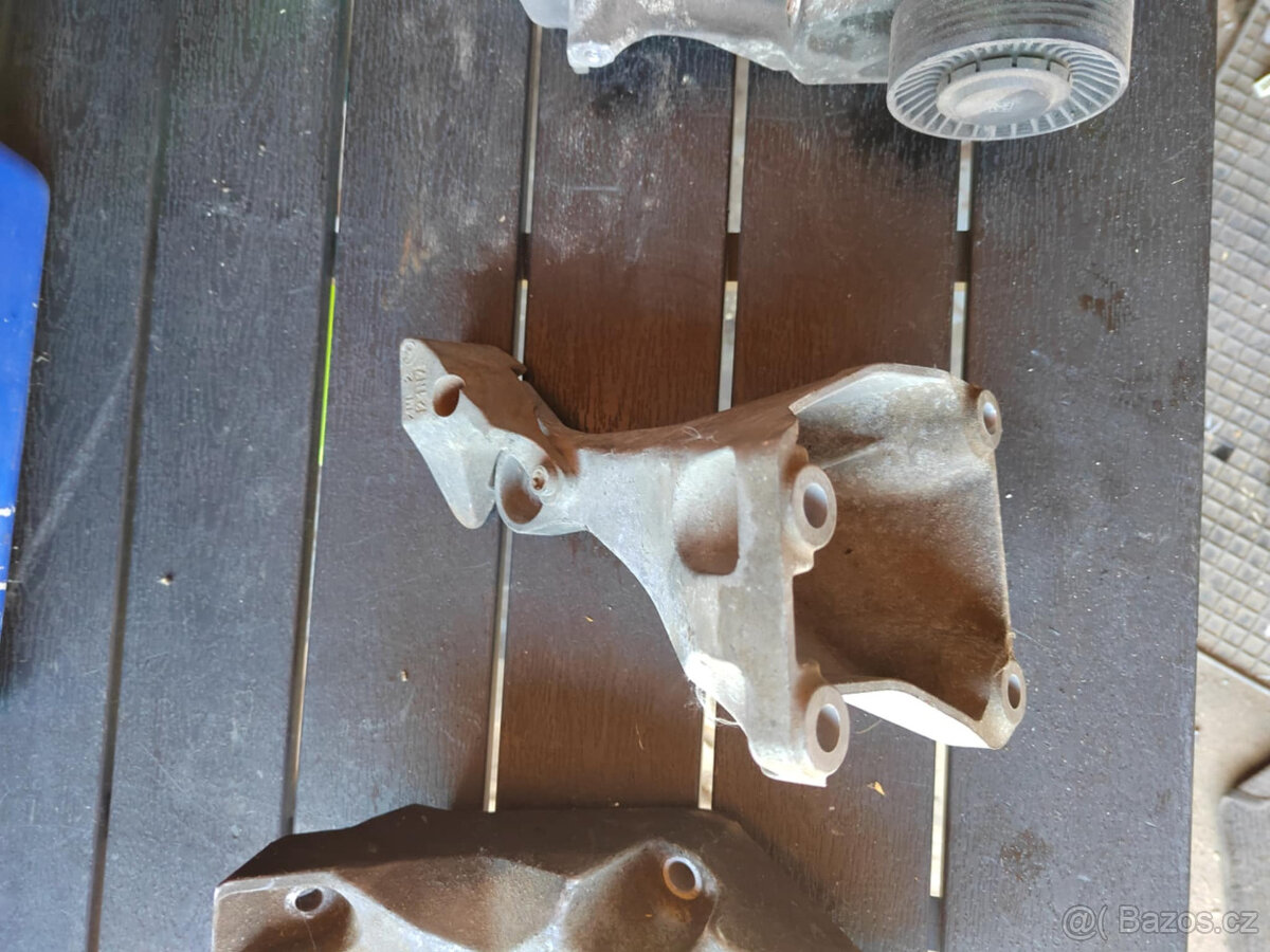 BMW E90+91, chladičová stěna - 10