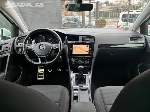 VW GOLF VII Kombi 1,6 TDi 2017 - 10