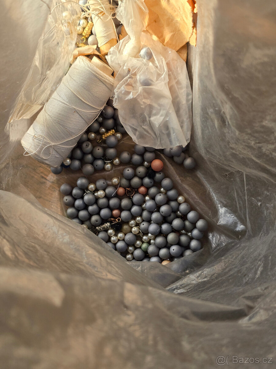 Staré korále a náhrdelníky - 10