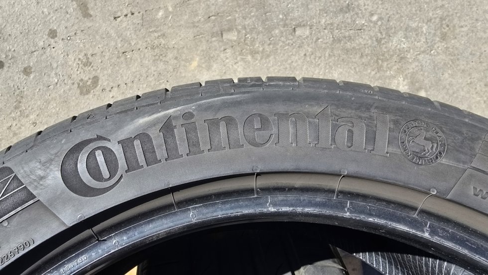 Letní pneu 235/45/18 Continental - 10
