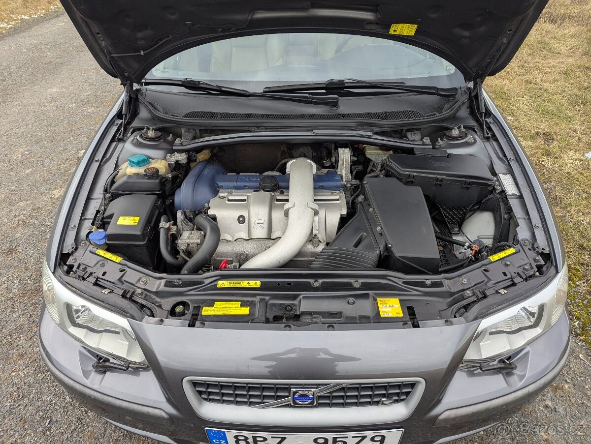 Volvo V70R 2004 Manuál - 10