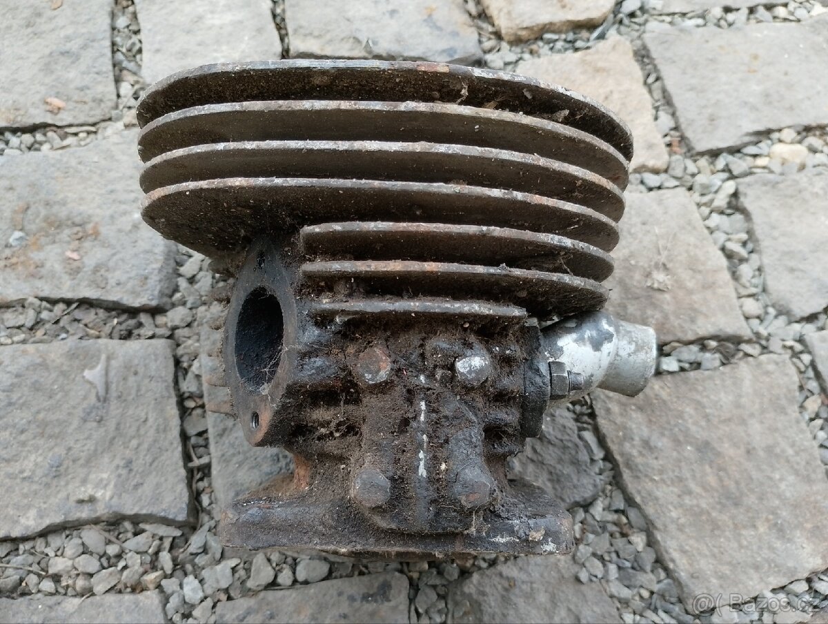 Jawa 250 přírubová motor - 10