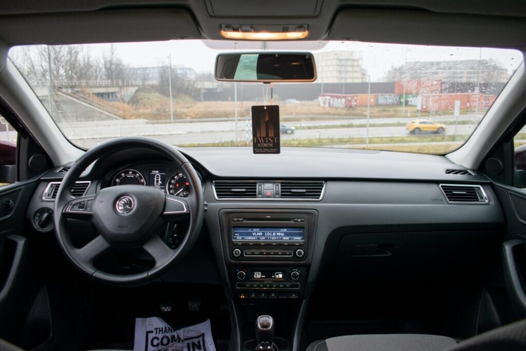 Škoda Rapid 1.2 TSI 77kw M6 - 10