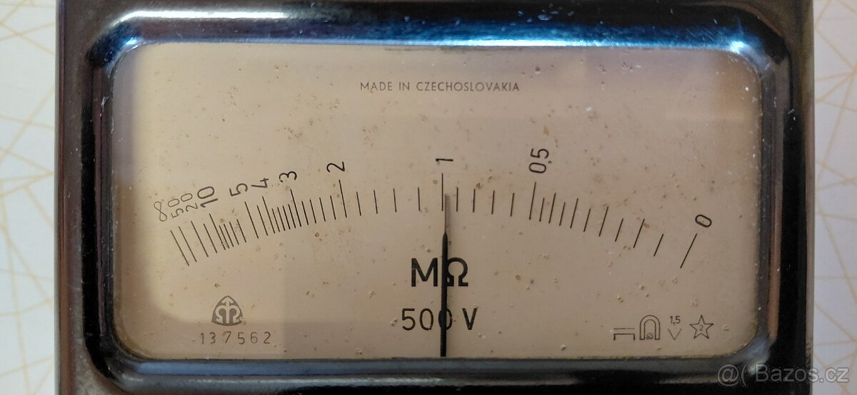 Tři měřicí přístroje - 10