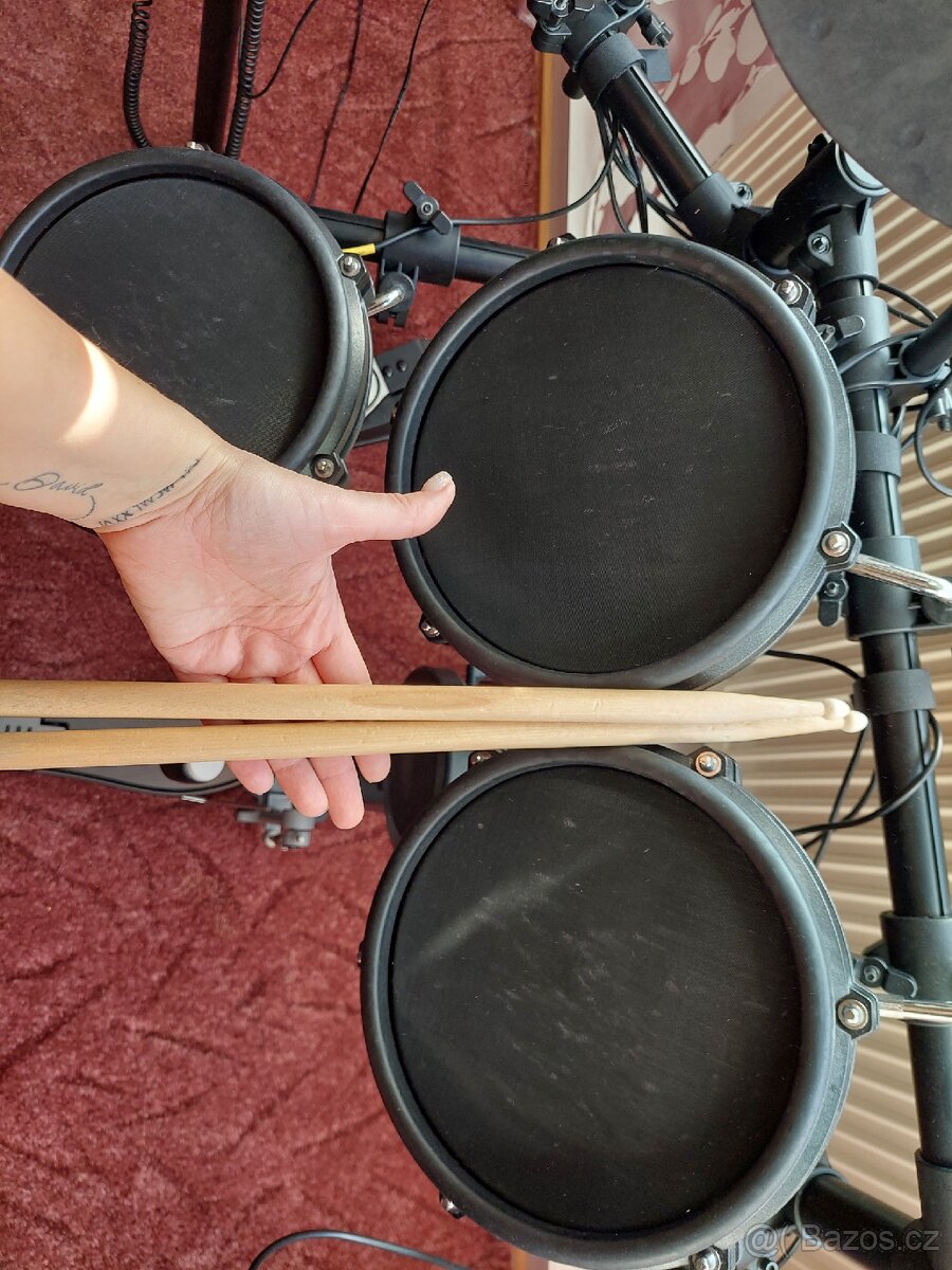 Elektronické bicni Alesis Nitro Drum - 10